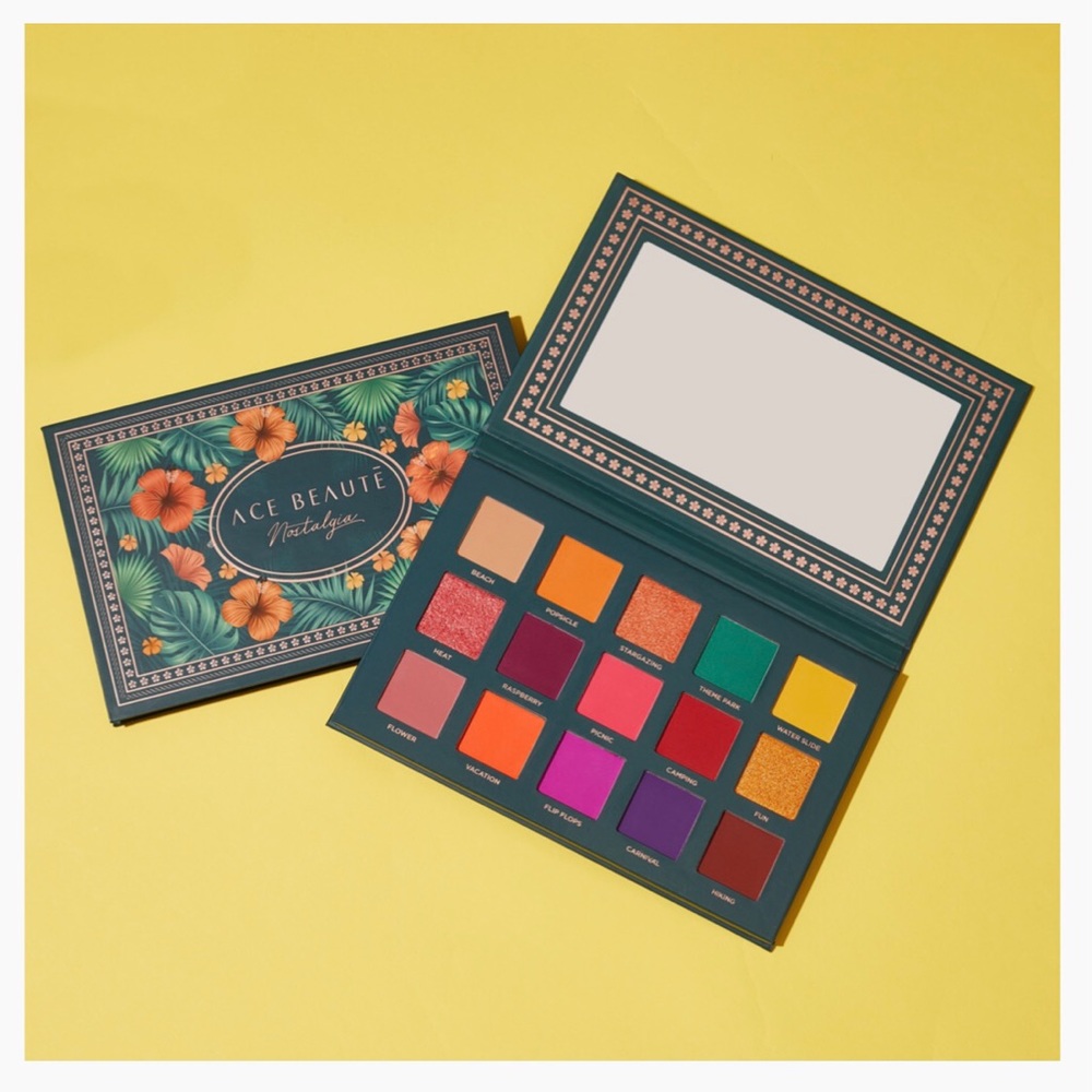 Ace Beaute Nostalgia Eyeshadow Palette